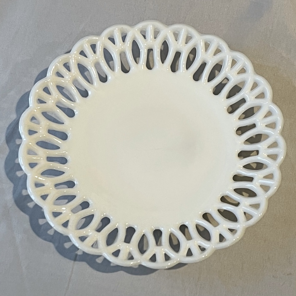 Rare Vintage White Milk Glass Lace Edge - H Border 7.5 “ Diam Plate Antique Dish - Picture 6 of 15